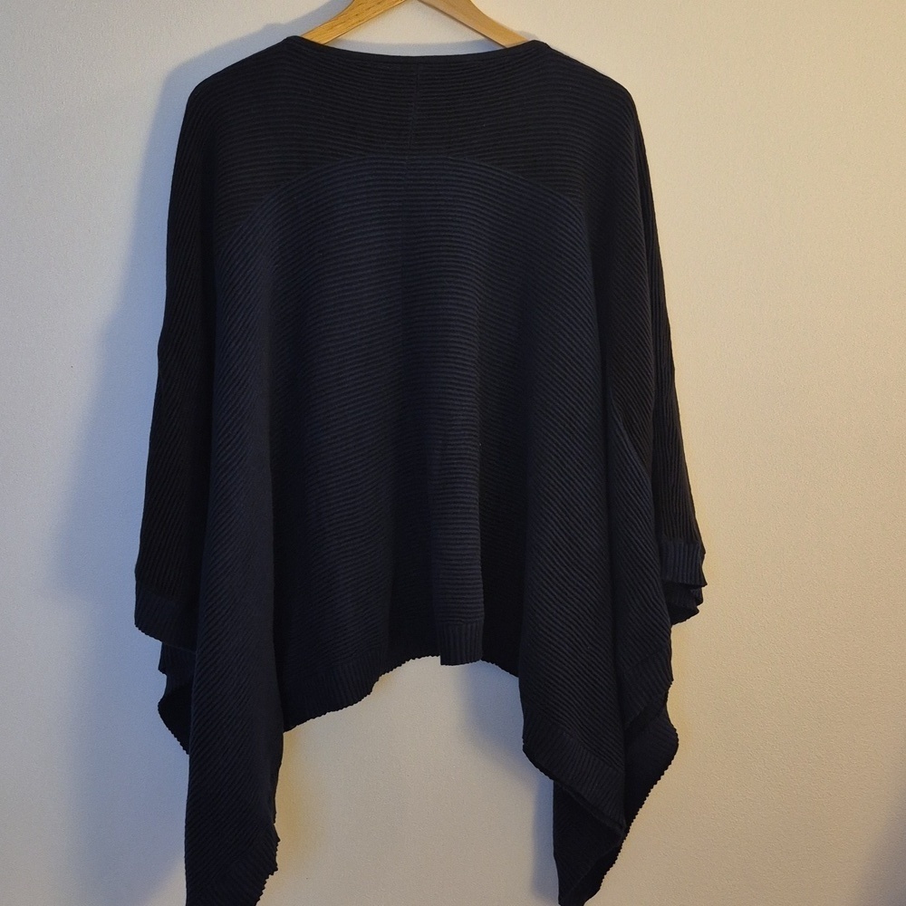 Lululemon Women's It All Lines Up Poncho Navy Black Cotton Yak  One Size - Picture 3 of 8